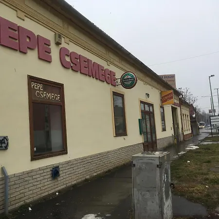 Konukevi Roland *